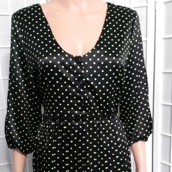 Adorable Black Dress W/ Green Polka Dots And Poofy Slit Half Sleeves - Picture 5 of 15
